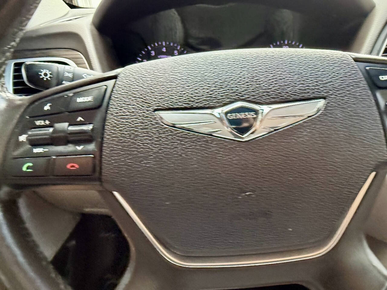 Used 2018 Genesis G80 3.8 AWD/4WD image 35