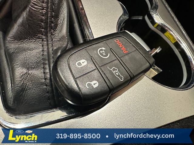 Used 2018 Jeep Grand Cherokee Altitude image 16