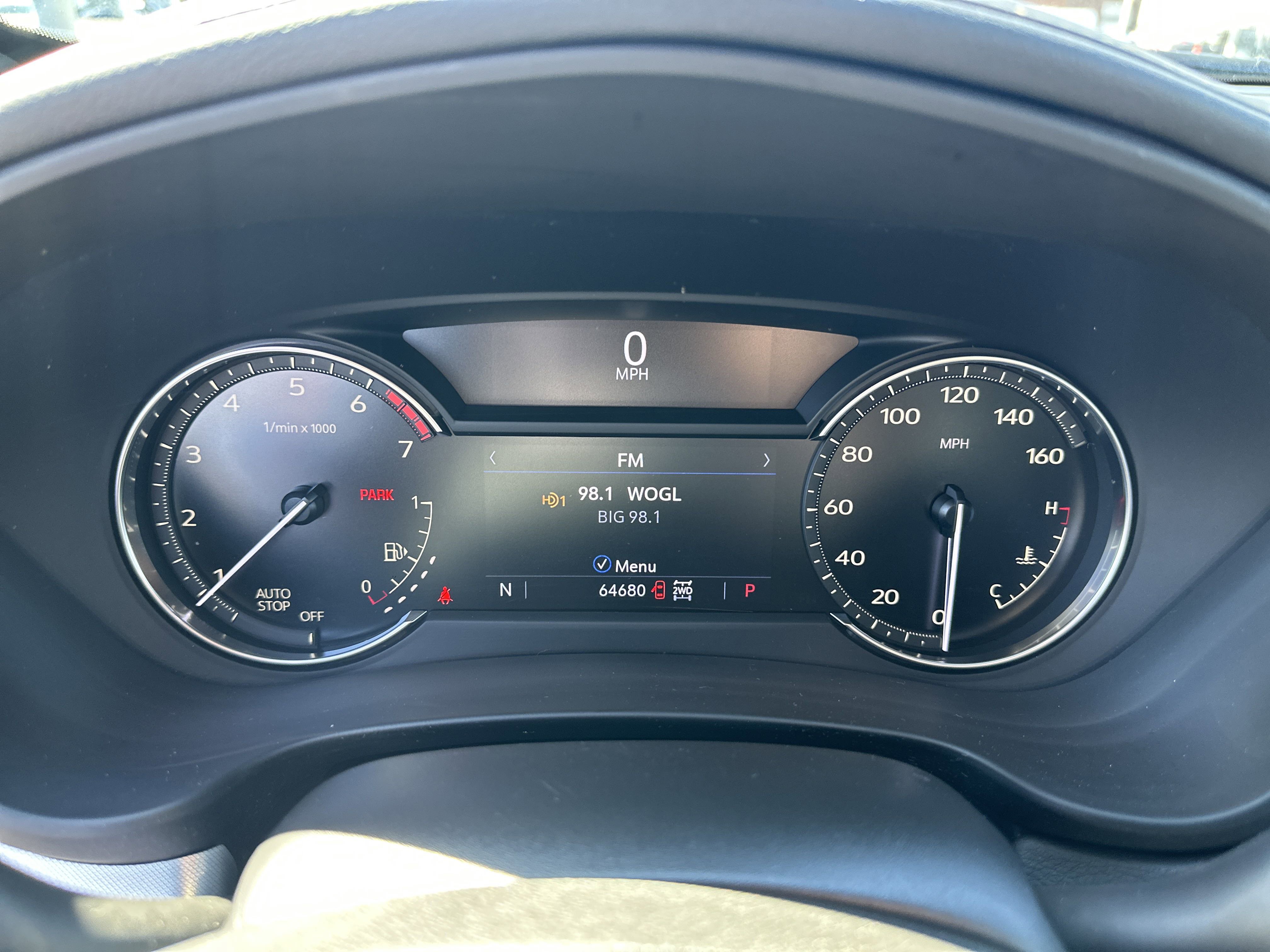 Used 2020 Cadillac XT4 Premium Luxury w/ Cold Weather Package image 27
