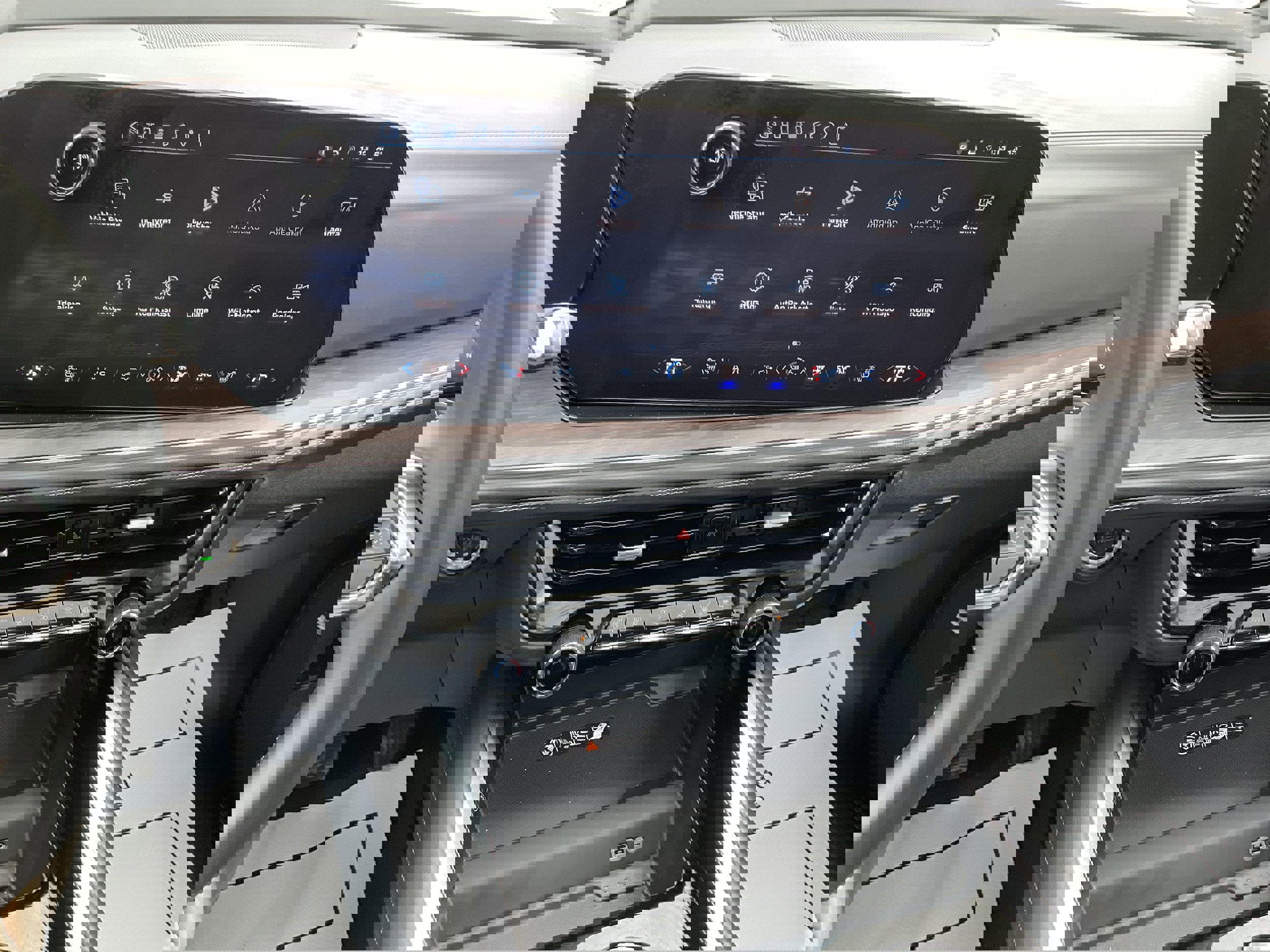 Certified 2026 Chevrolet Tahoe Z71 w/ Comfort Package image 12