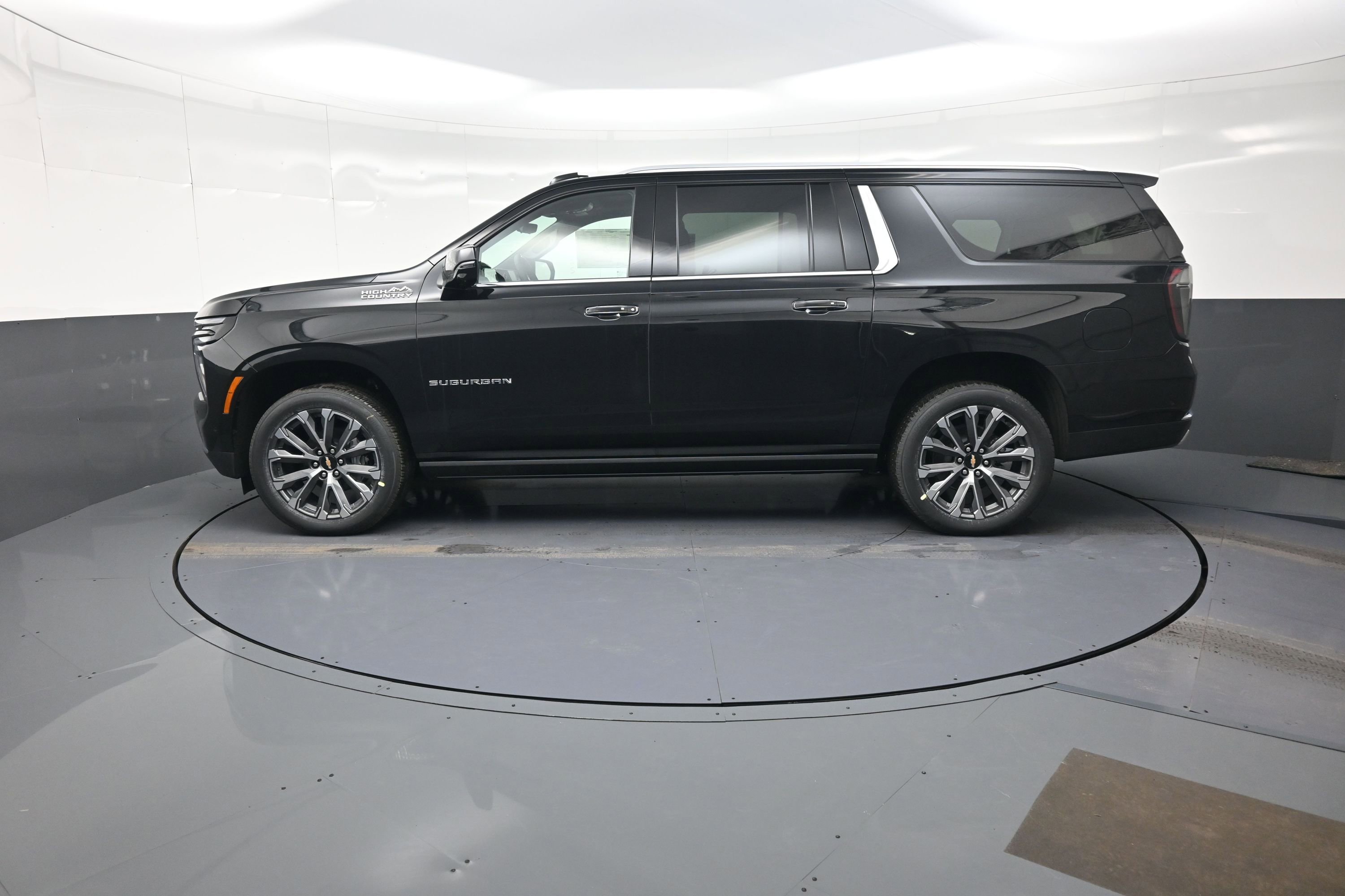 New 2026 Chevrolet Suburban High Country image 6