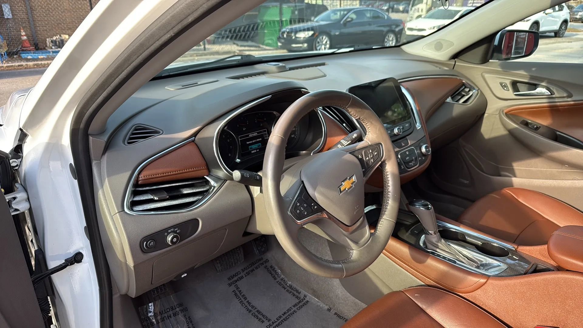 Used 2017 Chevrolet Malibu LT w/ Leather Package image 13