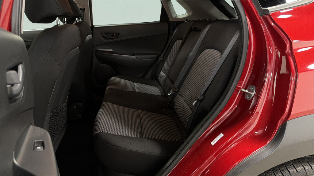 Used 2020 Hyundai Kona SEL FWD image 30