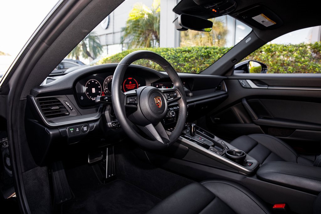 Used 2025 Porsche 911 Carrera image 20