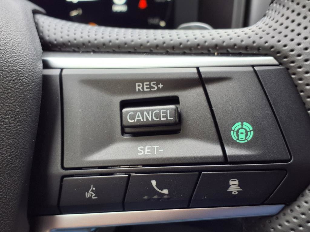 New 2025 Mitsubishi Outlander SE image 24