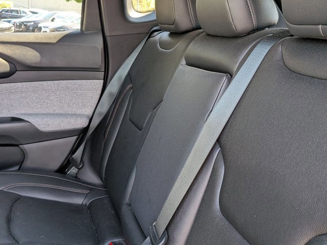 Used 2023 Jeep Compass Latitude AWD/4WD image 14
