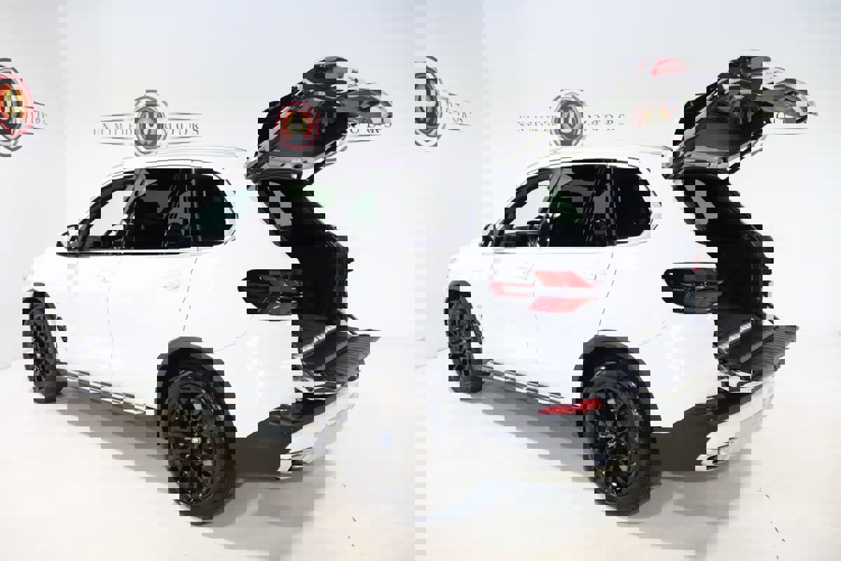 Used 2024 BMW X5 xDrive50e image 27