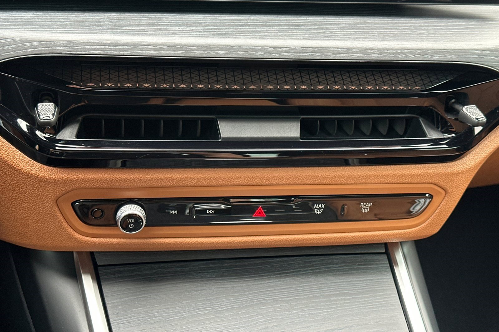 Used 2025 BMW 430i w/ Premium Package image 26