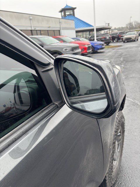 Used 2017 Toyota Tacoma SR w/ Tow Package image 4