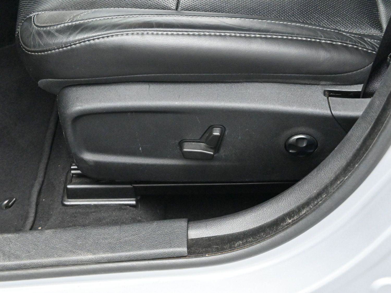 Used 2021 Dodge Charger SXT w/ Leather Interior Group image 14