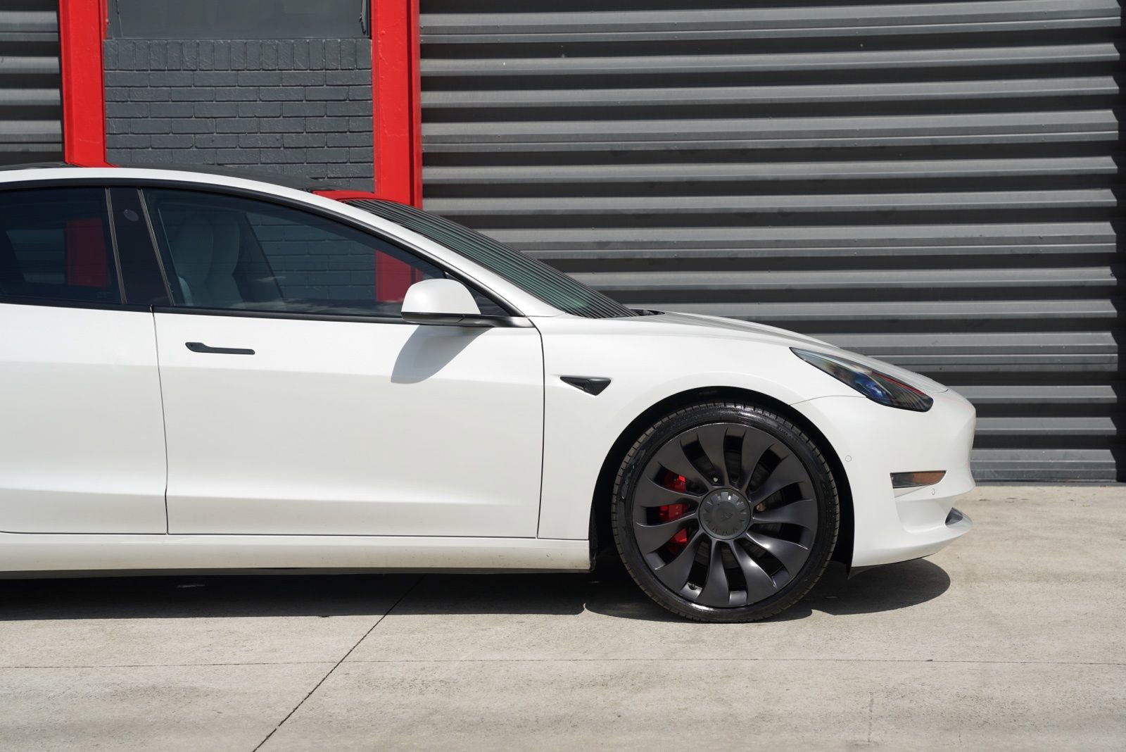 Used 2021 Tesla Model 3 Performance AWD/4WD image 2