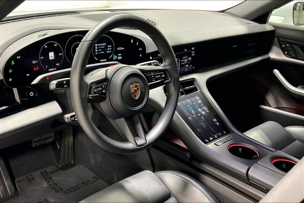 Used 2022 Porsche Taycan 4 Cross Turismo image 16