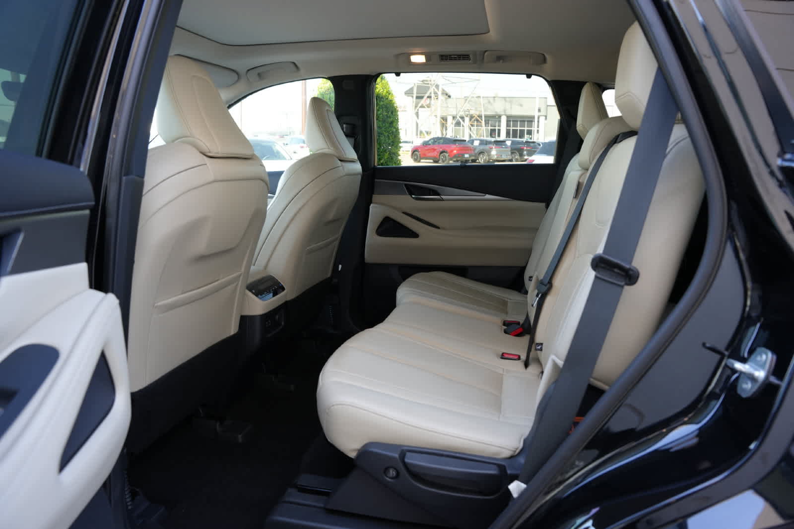 Used 2023 INFINITI QX60 Luxe w/ Cargo Package AWD/4WD image 17