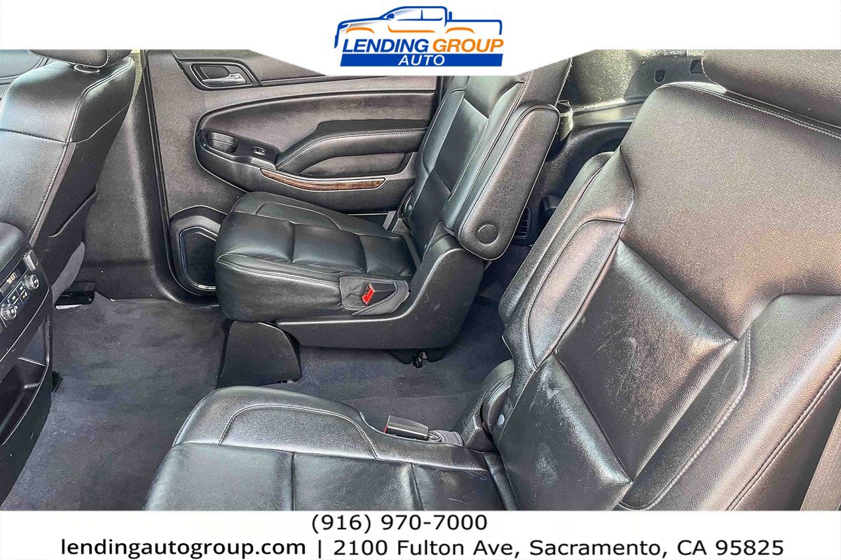 Used 2020 Chevrolet Suburban LT w/ Luxury Package image 17