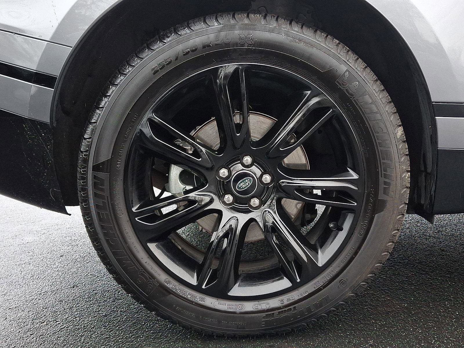 Used 2021 Land Rover Range Rover Velar R-Dynamic S image 8