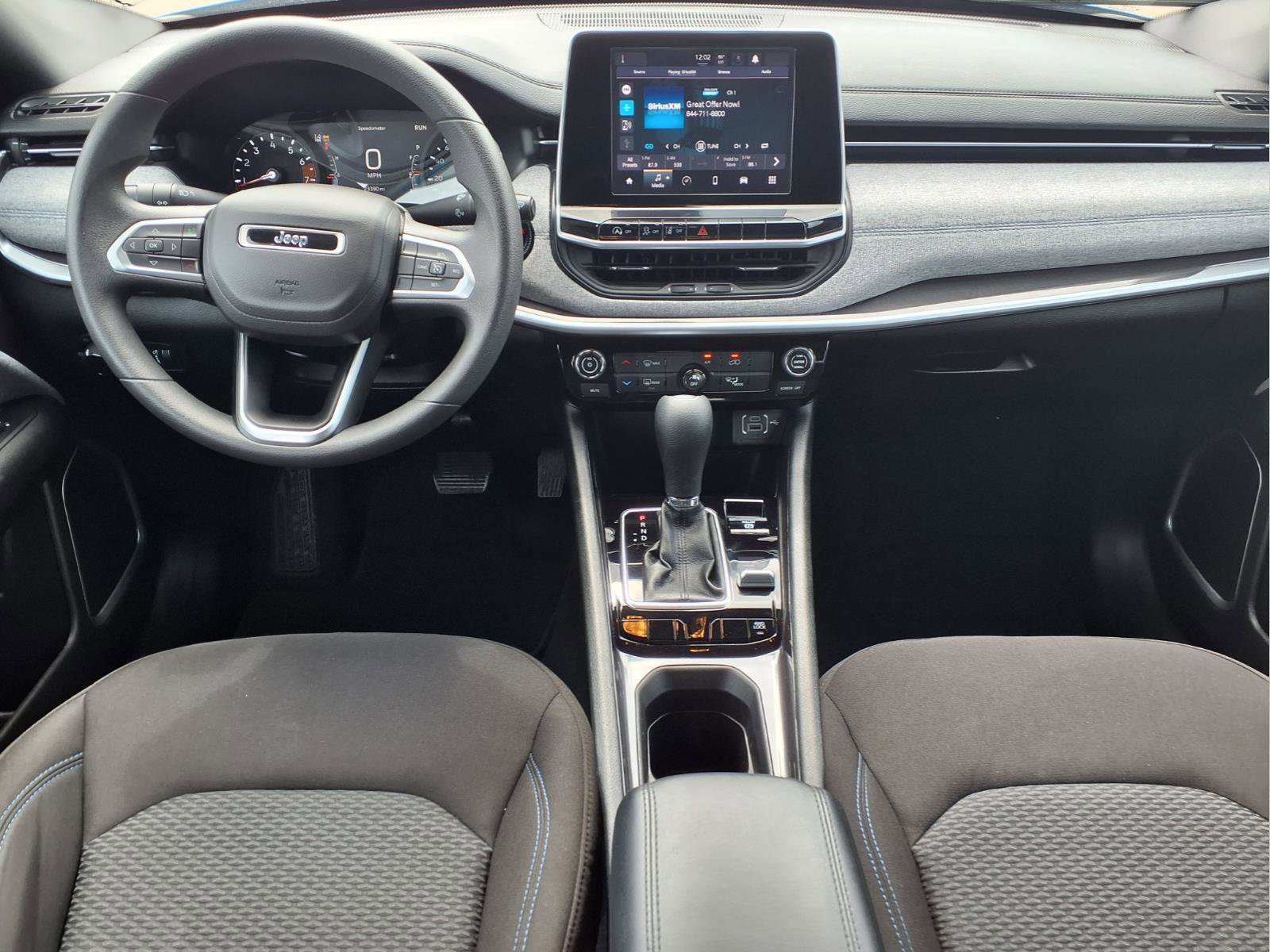 Used 2025 Jeep Compass Sport image 10