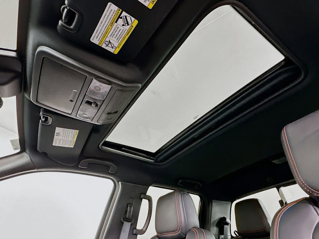 Used 2024 Nissan Frontier PRO-4X w/ Pro Premium Package image 11