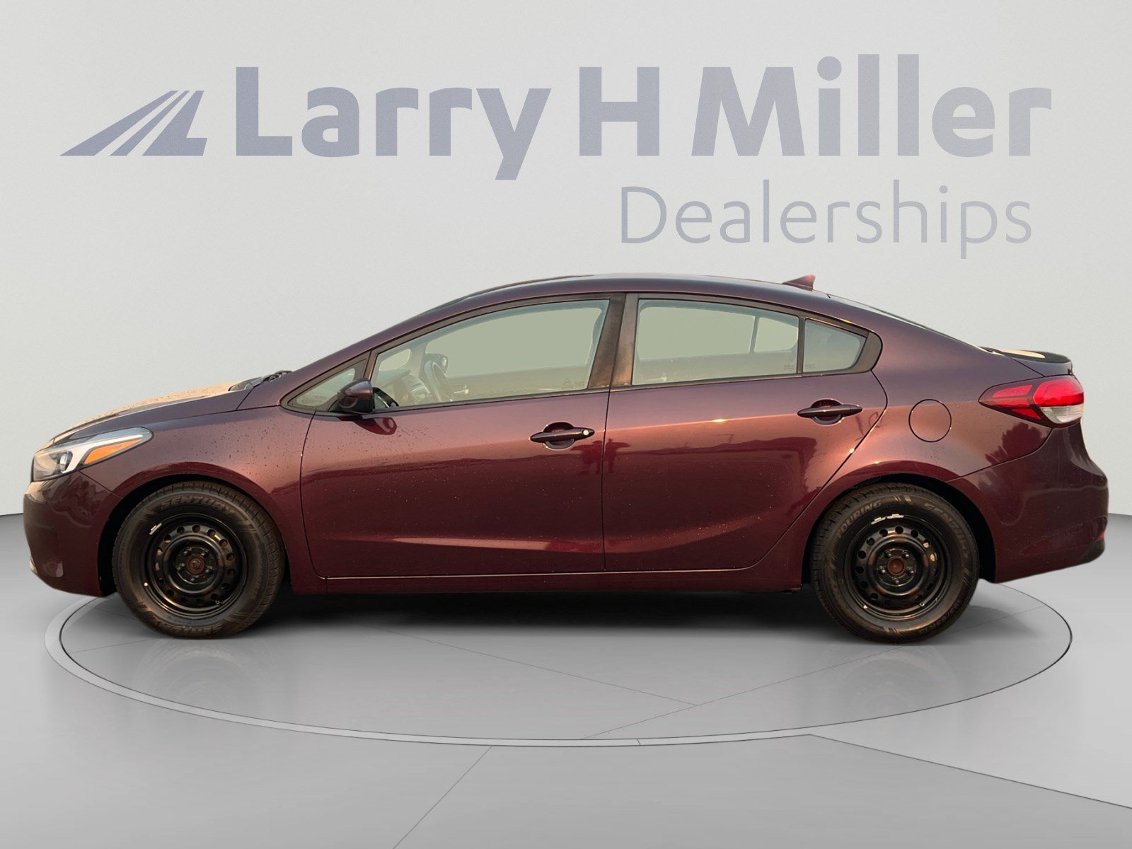 Used 2018 Kia Forte LX FWD image 2