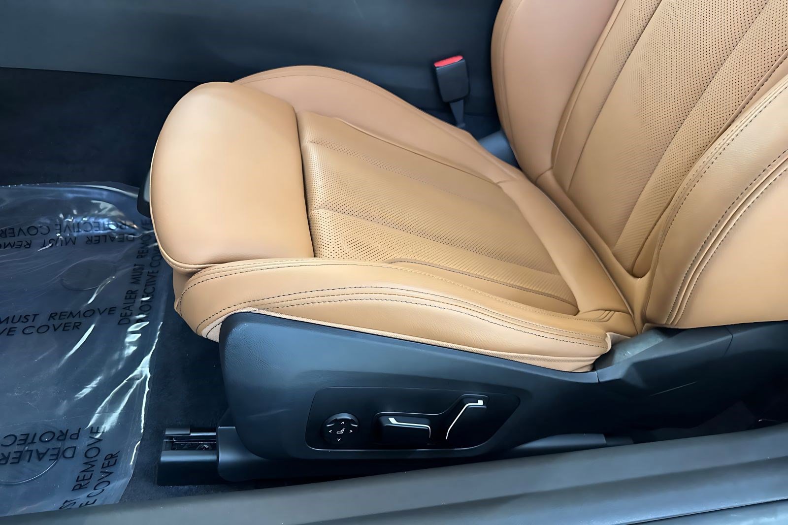 Used 2025 BMW 230i Coupe w/ Convenience Package RWD image 15