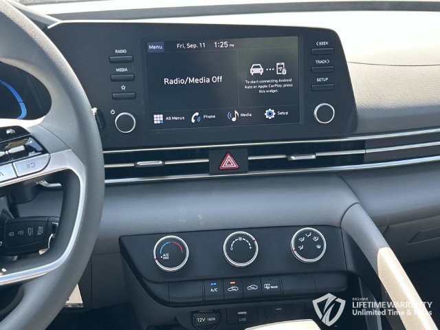 New 2026 Hyundai Elantra SE FWD image 15