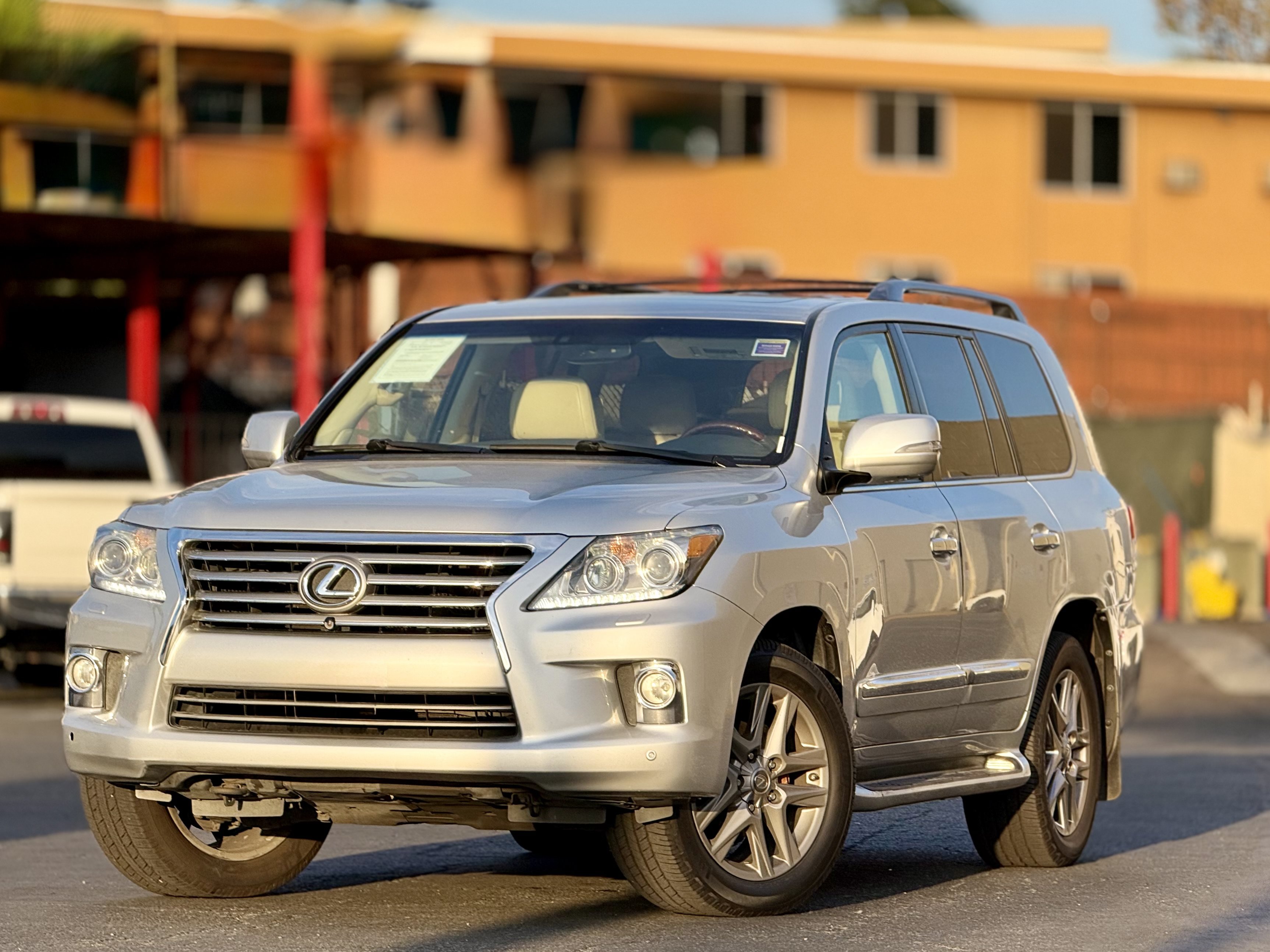 Used 2013 Lexus LX 570 4WD w/ Luxury Pkg