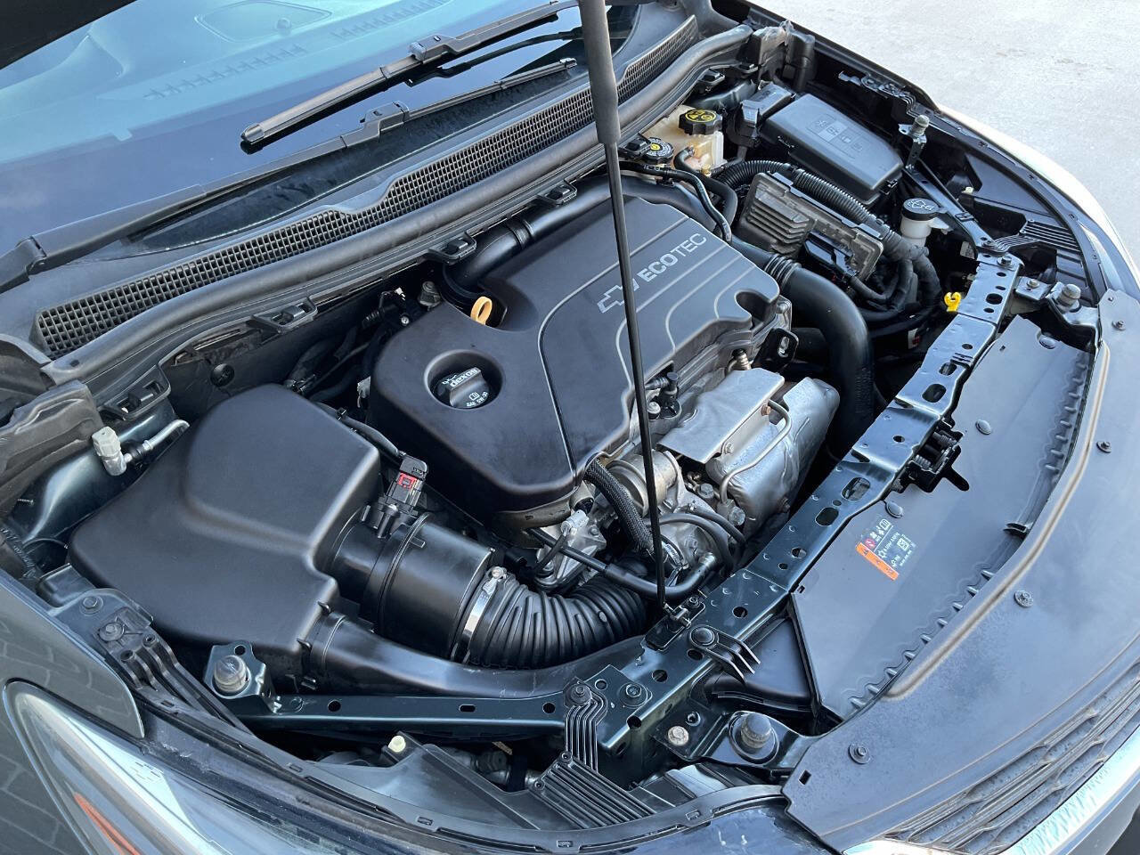 Used 2017 Chevrolet Cruze LT FWD image 47