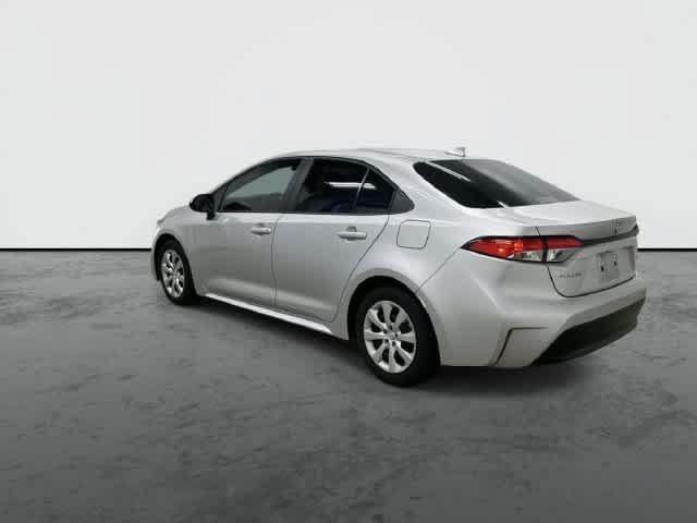 Used 2025 Toyota Corolla LE FWD image 9