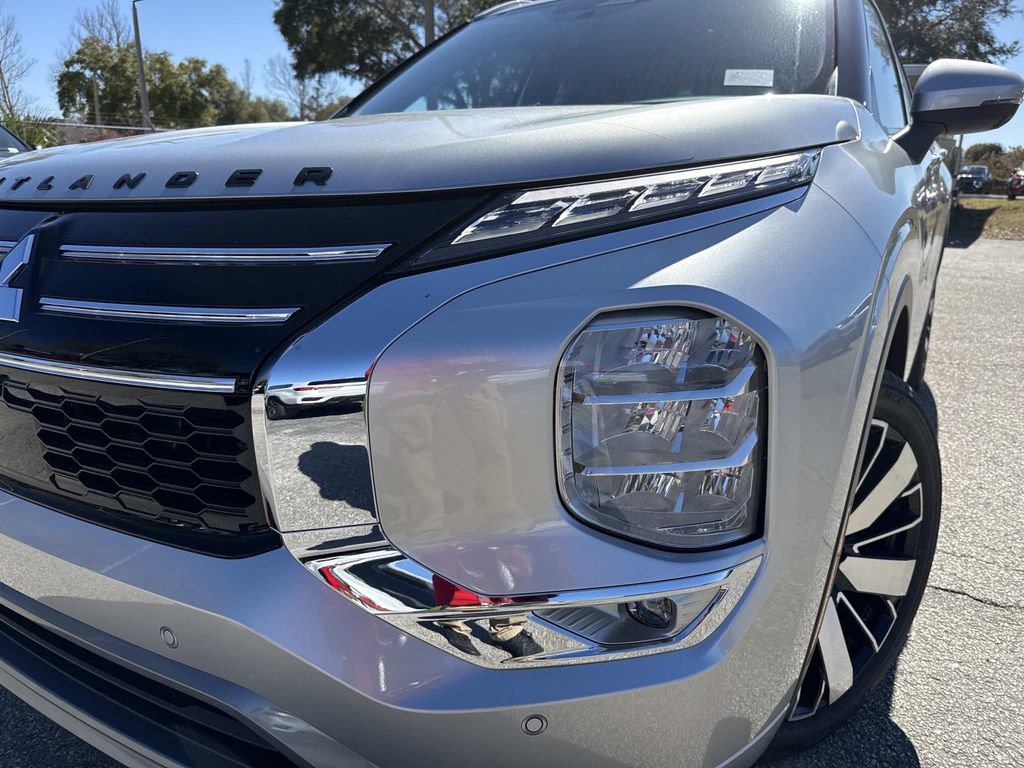 New 2026 Mitsubishi Outlander SEL image 9