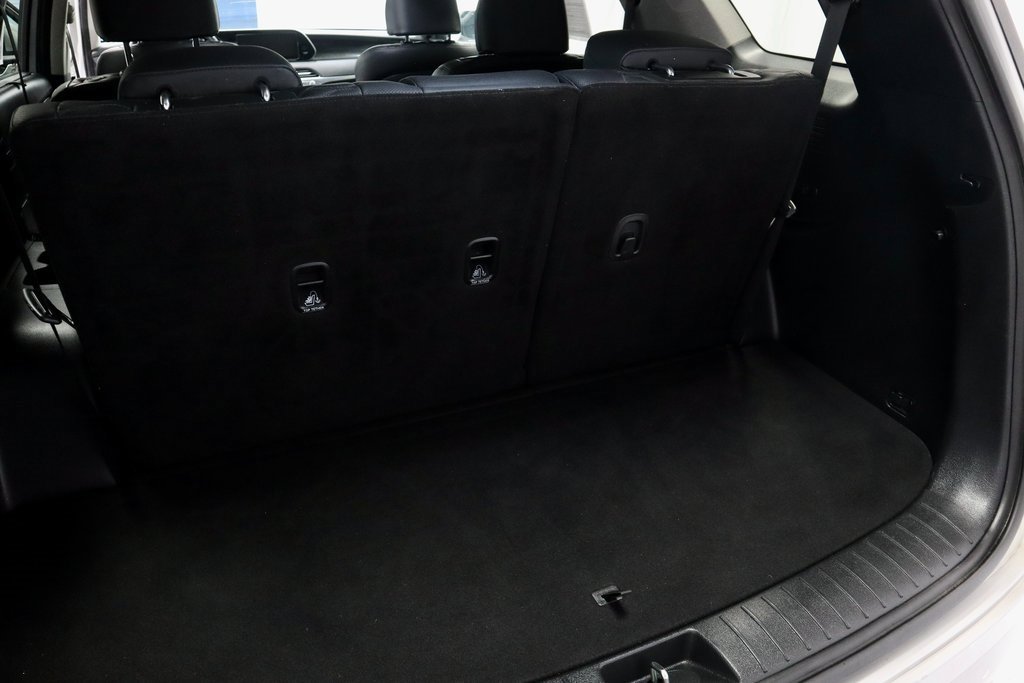 Used 2022 Hyundai Palisade Limited image 16