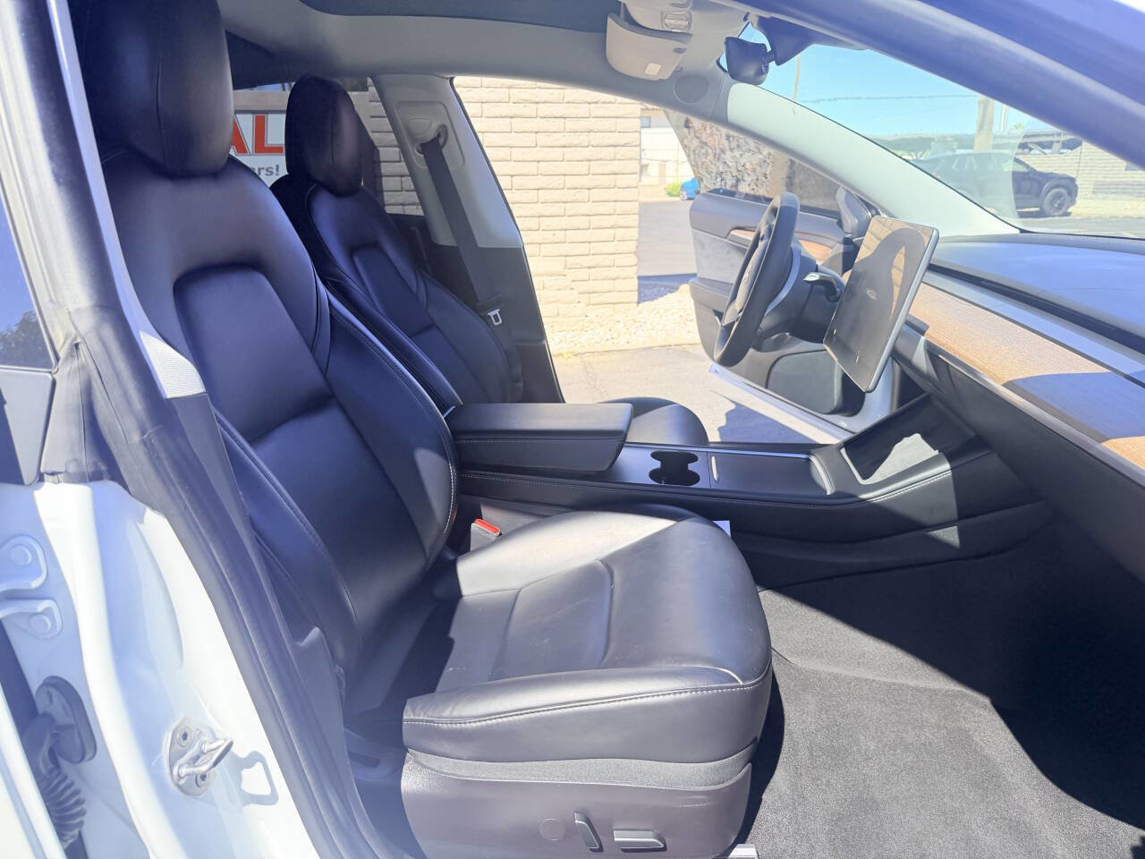 Used 2021 Tesla Model 3 Standard Range Plus image 17