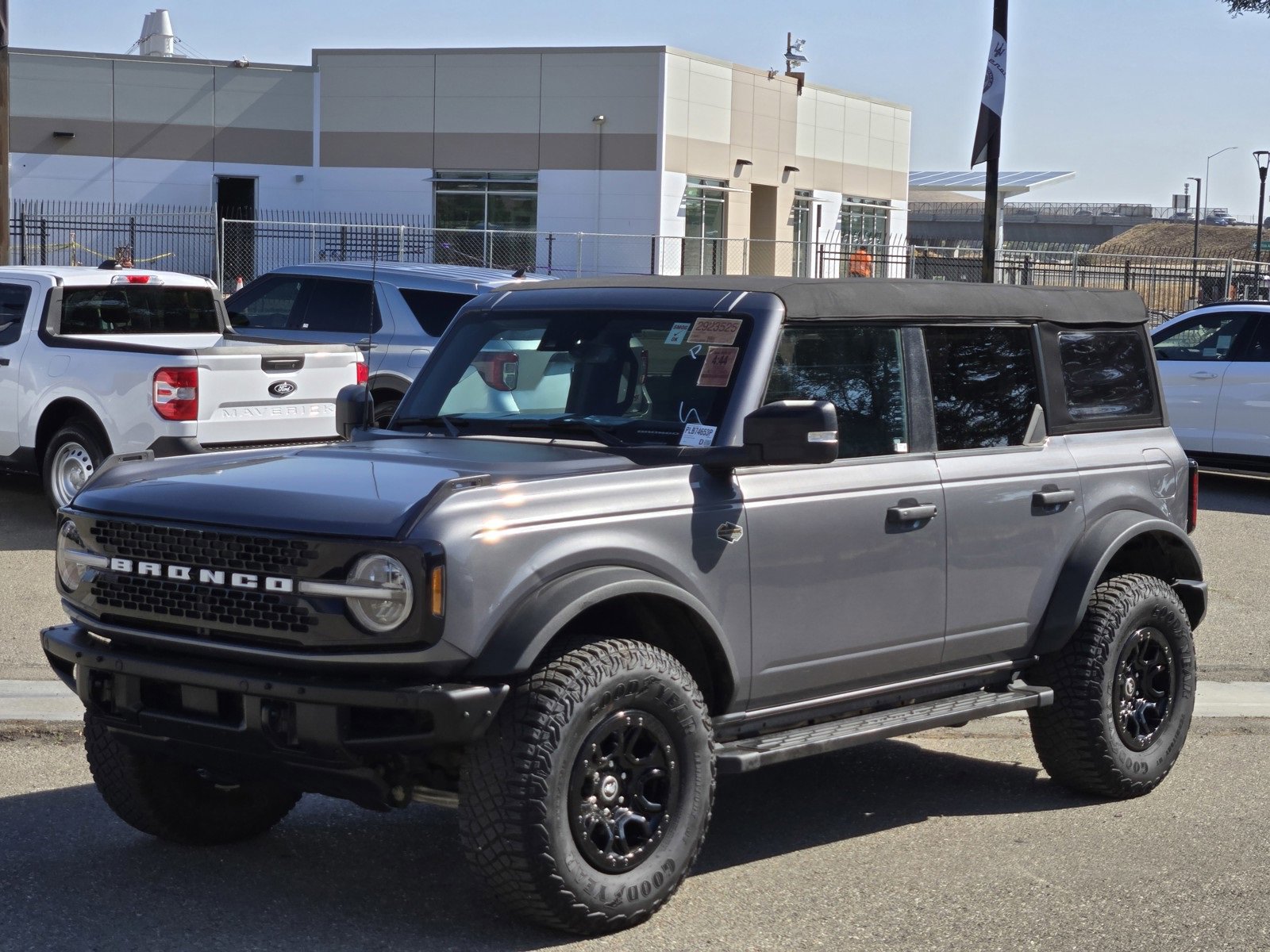 Certified 2023 Ford Bronco Wildtrak image 6