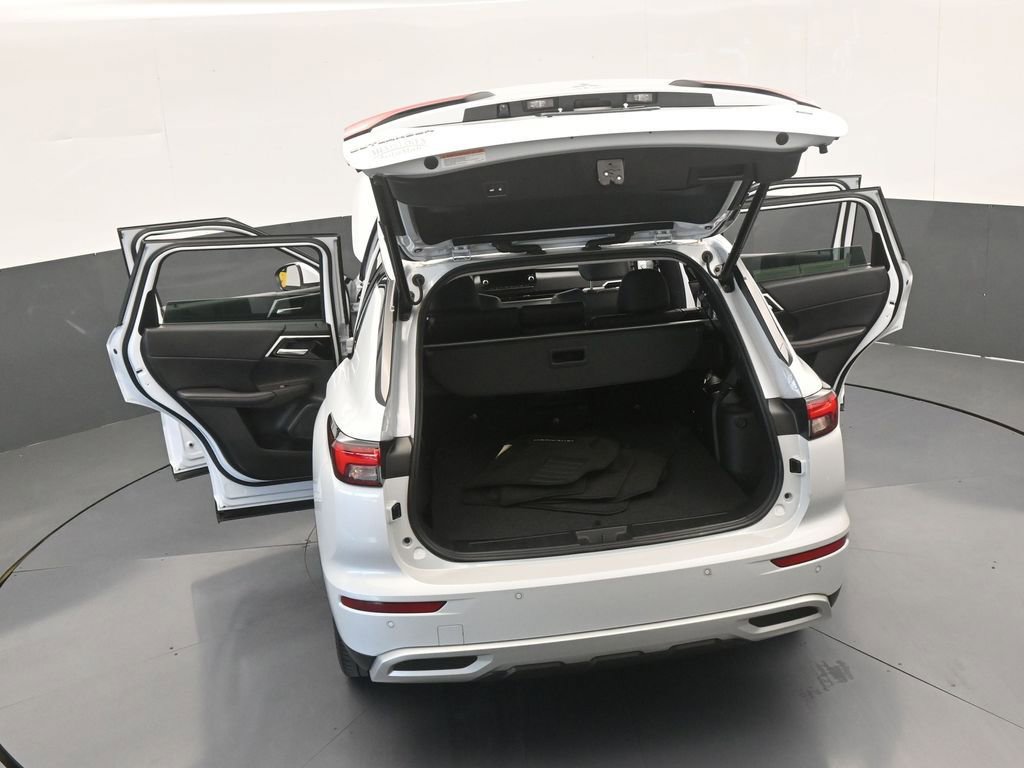 Used 2023 Mitsubishi Outlander SE image 75