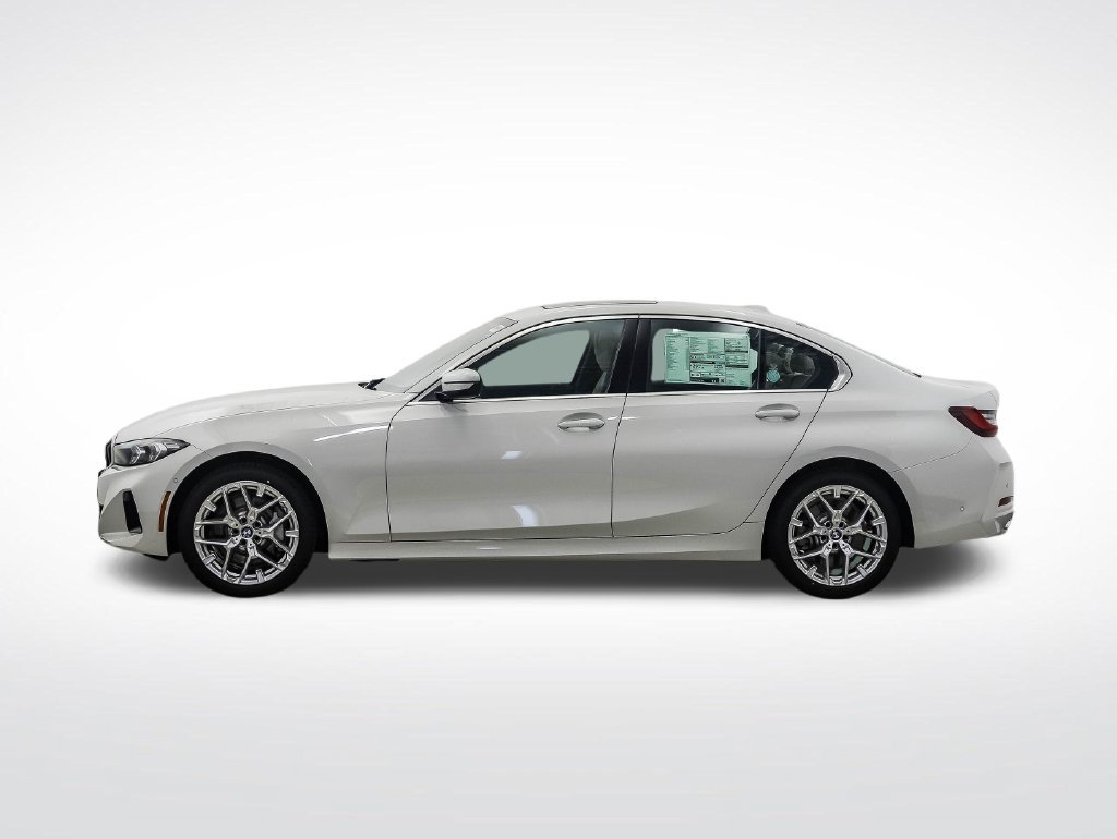 Used 2026 BMW 330i xDrive Sedan w/ Premium Package AWD/4WD image 2