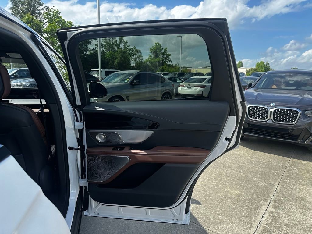 Used 2026 Lincoln Nautilus Reserve AWD/4WD image 29
