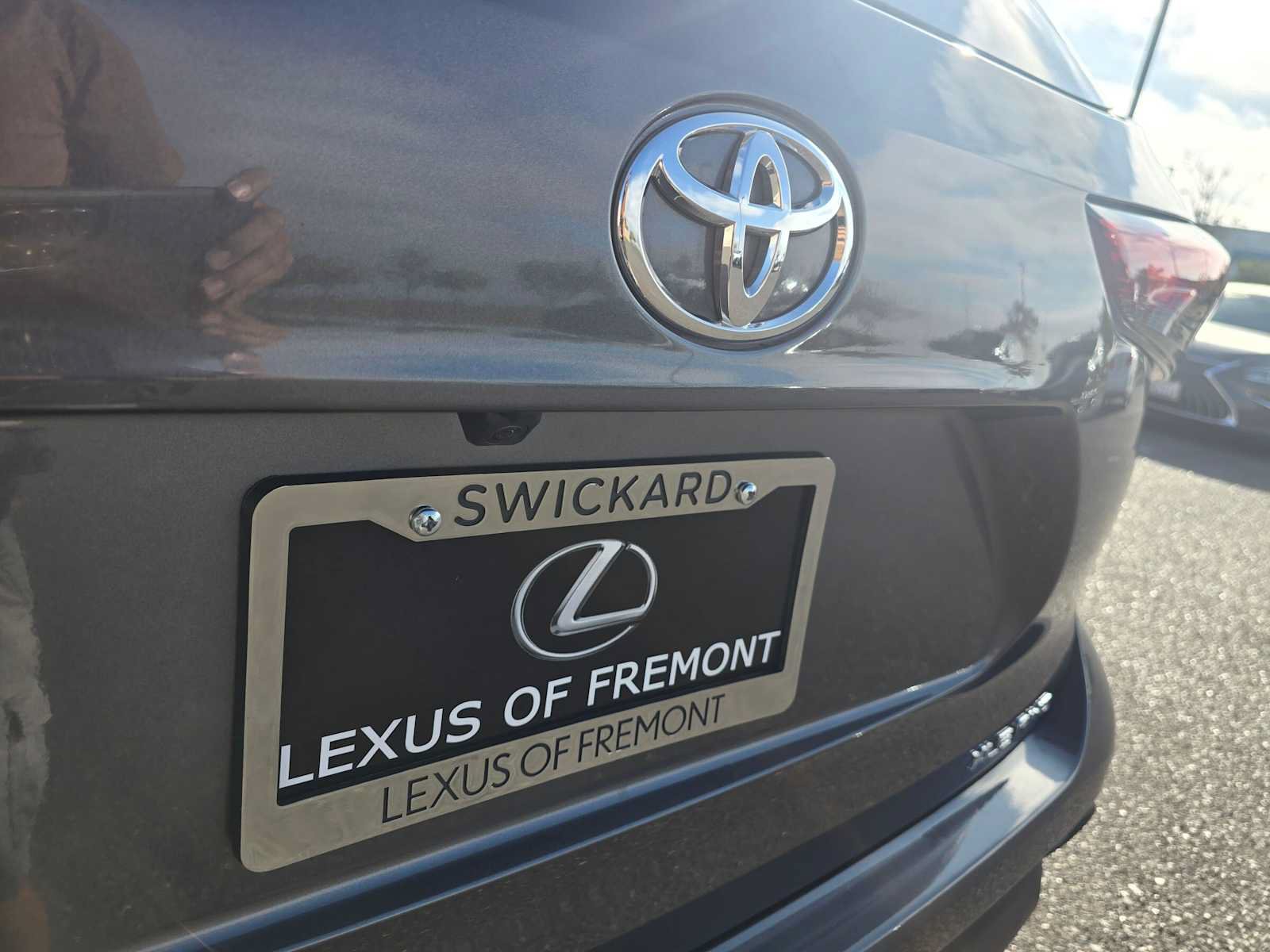 Used 2024 Toyota Highlander XLE AWD/4WD image 13
