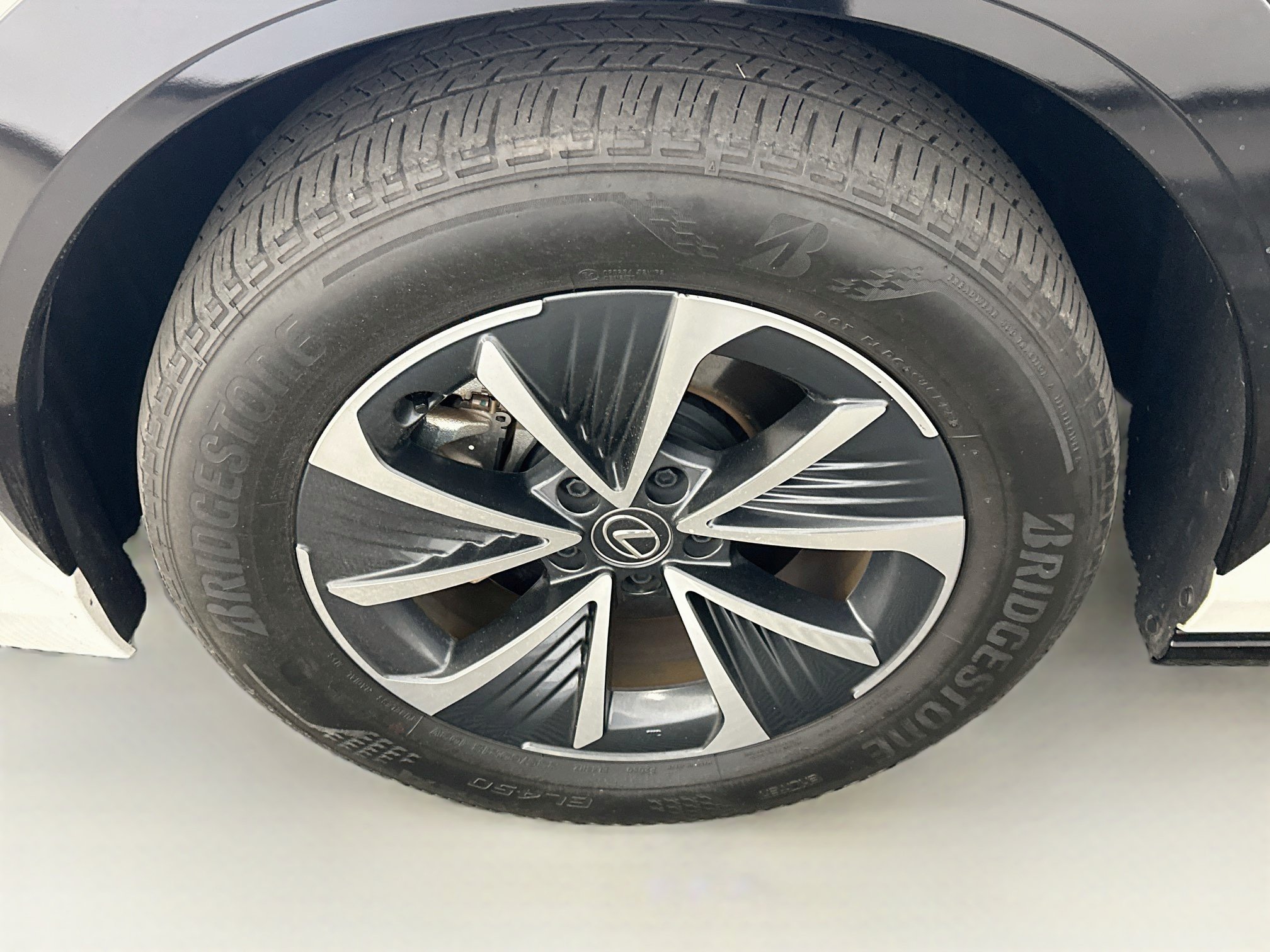 Used 2023 Lexus RZ 450e Premium w/ Technology Package AWD/4WD image 11