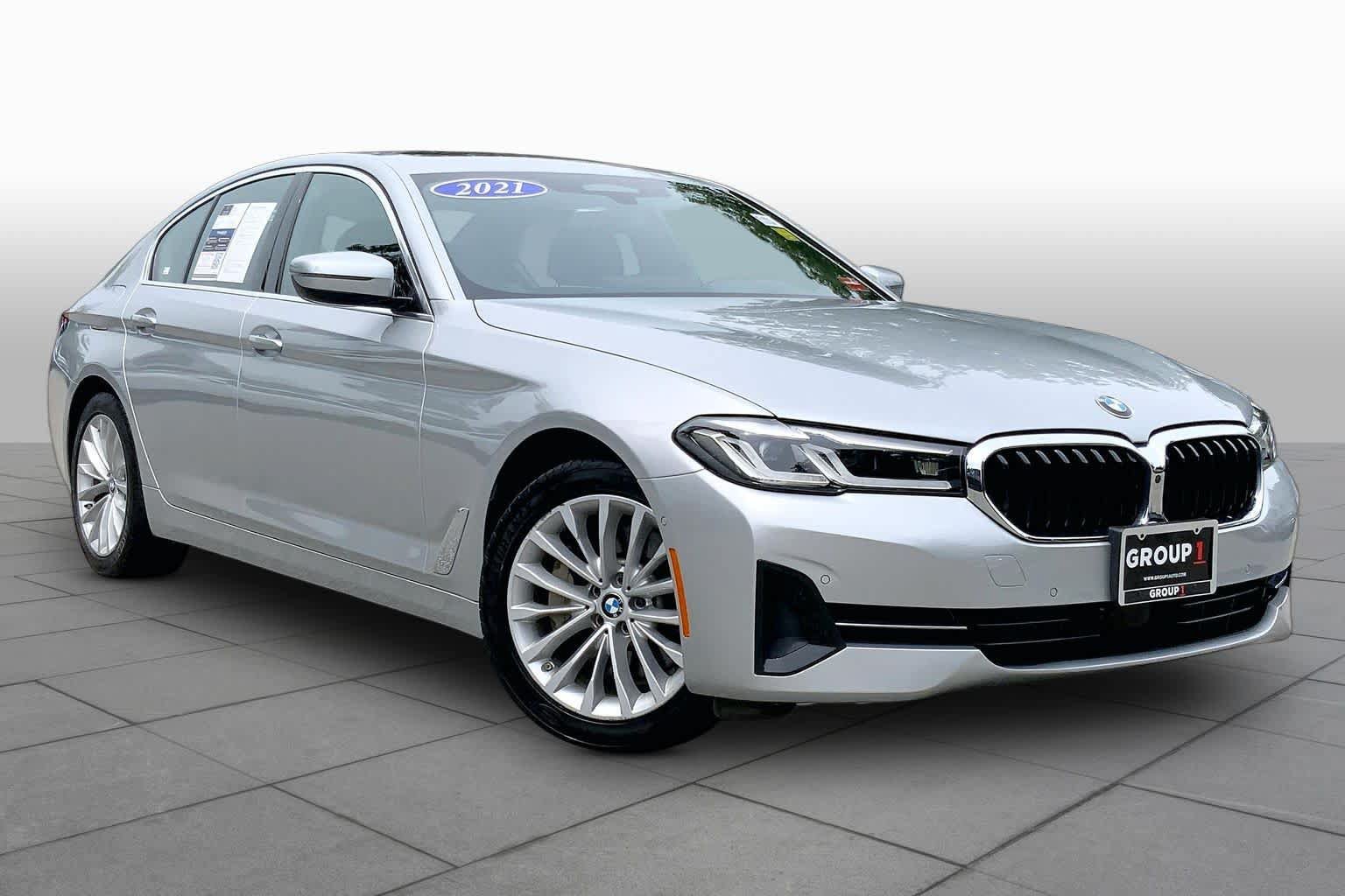 Used 2021 BMW 530e xDrive w/ Executive Package AWD/4WD image 3