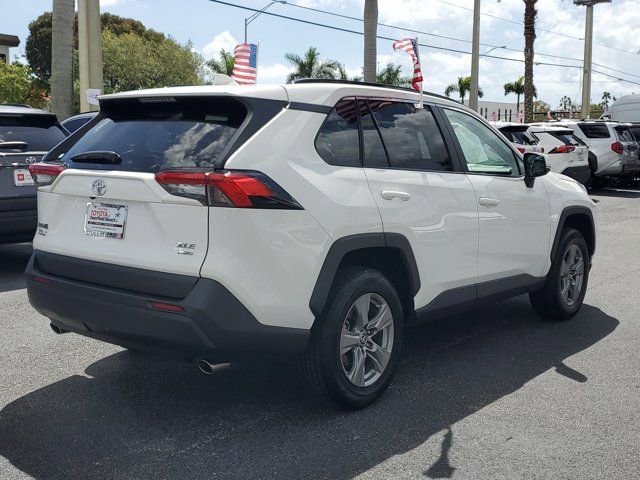 Used 2025 Toyota RAV4 XLE image 4
