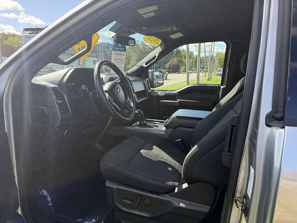 Used 2020 Ford F150 XLT w/ Equipment Group 302A Luxury AWD/4WD image 13