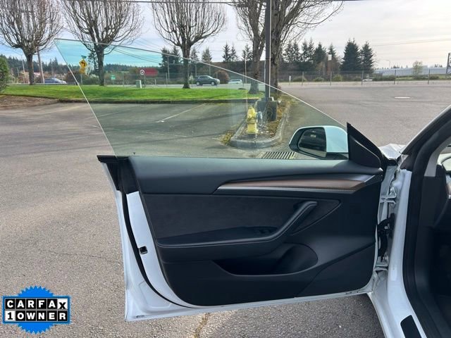 Used 2023 Tesla Model 3 Standard Range image 17