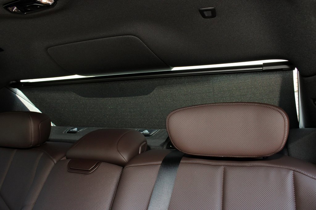 Used 2025 BMW 740i image 30