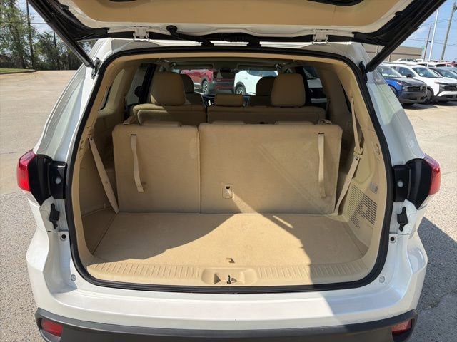 Used 2017 Toyota Highlander XLE image 13