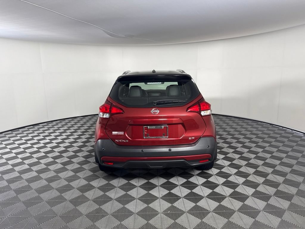 Used 2020 Nissan Kicks SR w/ SR Premium Package FWD image 4