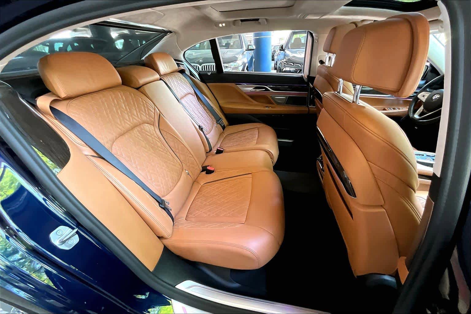 Used 2021 BMW 740i xDrive w/ Luxury Rear Seating Package AWD/4WD image 20