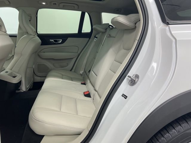 Used 2023 Volvo V60 B5 Cross Country Plus w/ Climate Package image 14