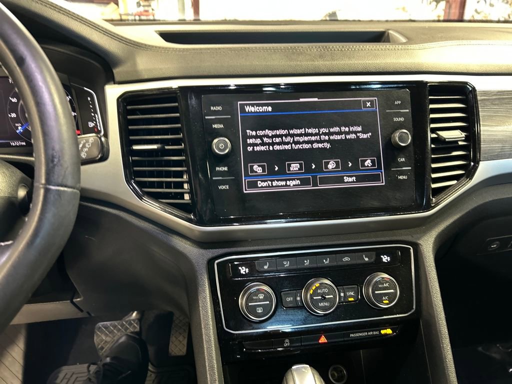 Used 2022 Volkswagen Atlas Cross Sport SE w/ Panoramic Sunroof Package image 20