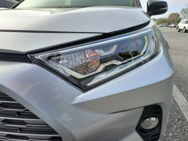 Used 2019 Toyota RAV4 XSE image 10