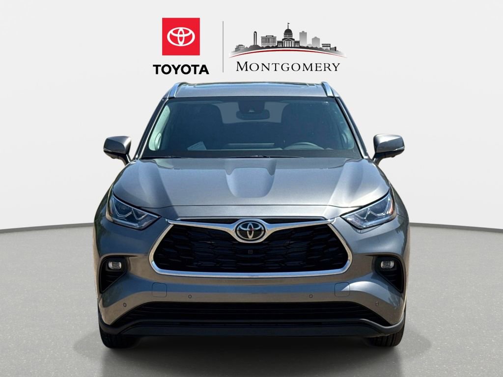 New 2026 Toyota Highlander Limited image 8