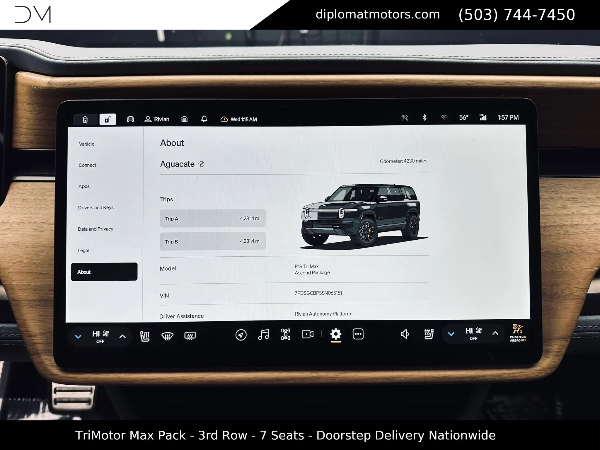 Used 2025 Rivian R1S Premium image 38