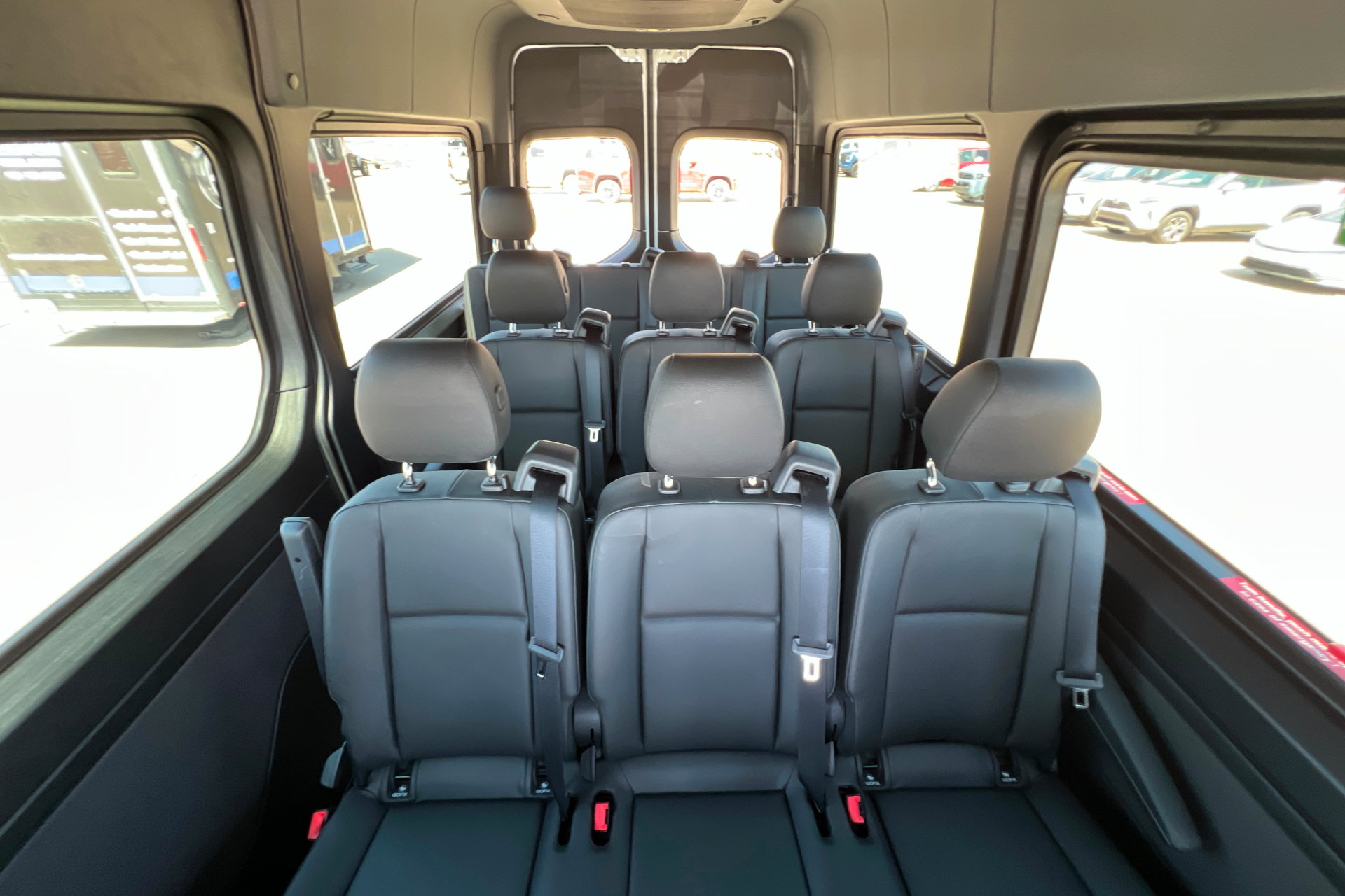 Used 2022 Mercedes-Benz Sprinter 2500 image 24